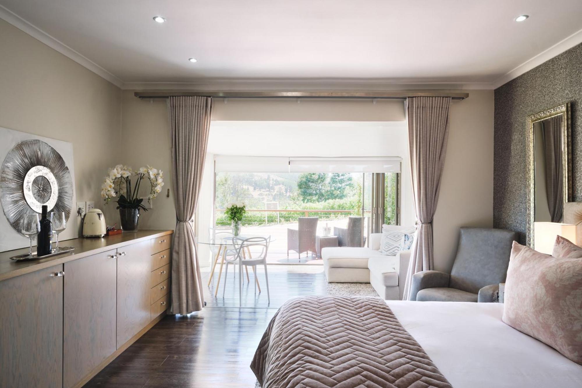 Alluvia Boutique Winery & Luxury Accommodation 斯泰伦博斯 客房 照片 A room at the Cape Grace